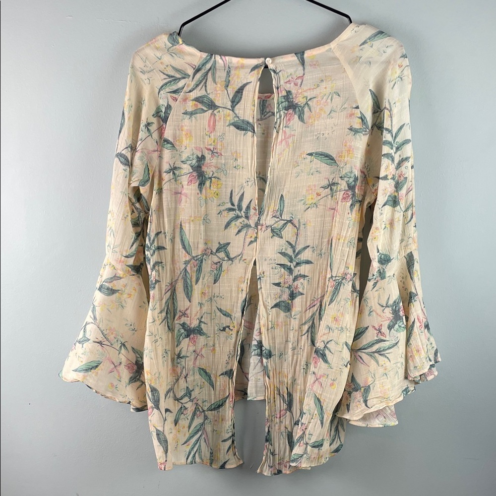 LC Lauren Conrad Floral Cream Blouse Size M - Picture 7 of 10
